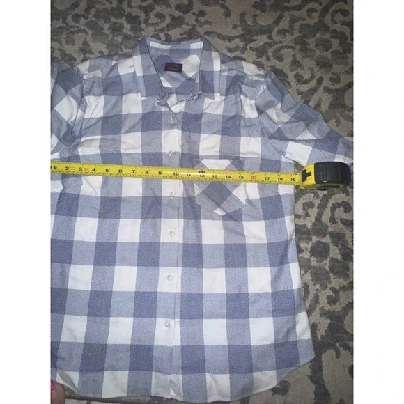 UNTUCKit Women's‎ checkered, long sleeve shirt, size 8 - Picture 3 of 6